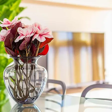 New Centro De Con Parking Torremolinos