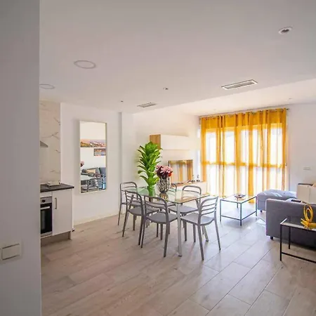 New Centro De Con Parking * Торремолинос