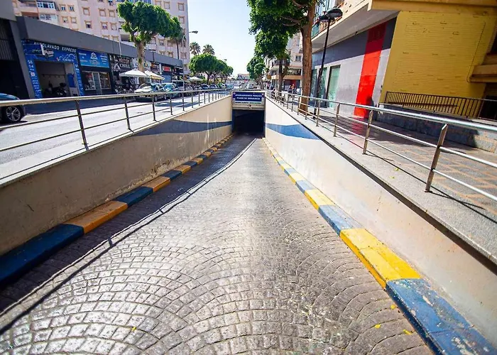 New Centro De Con Parking Torremolinos