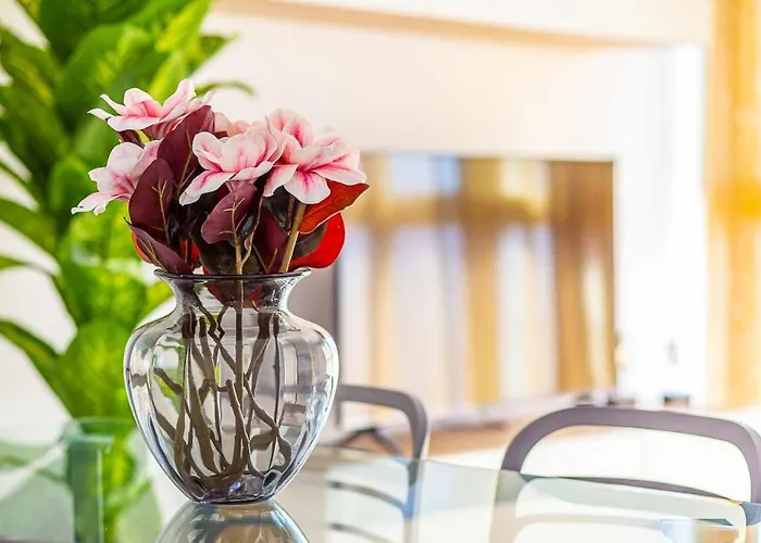 New Centro De Con Parking Торремолинос