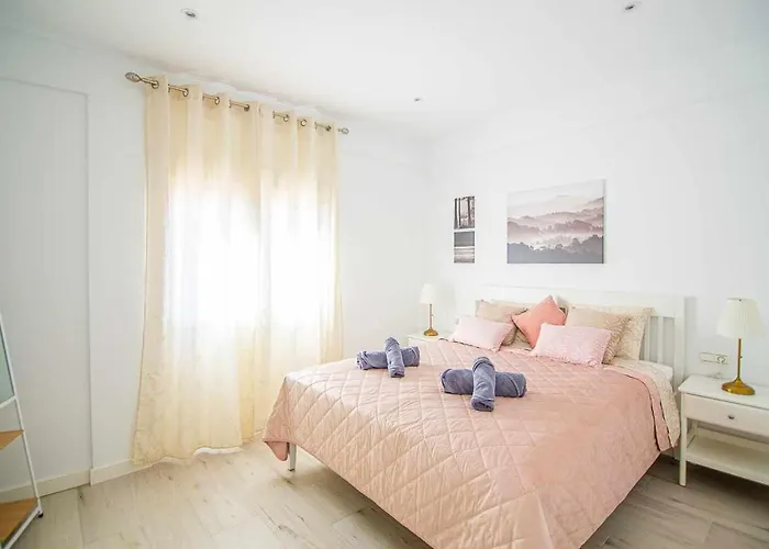 New Centro De Con Parking * Торремолинос