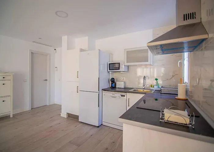 New Centro De Con Parking *