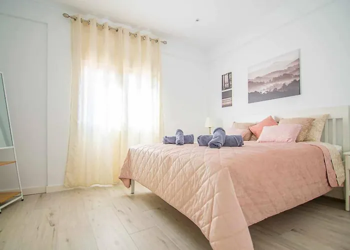 New Centro De Con Parking Torremolinos